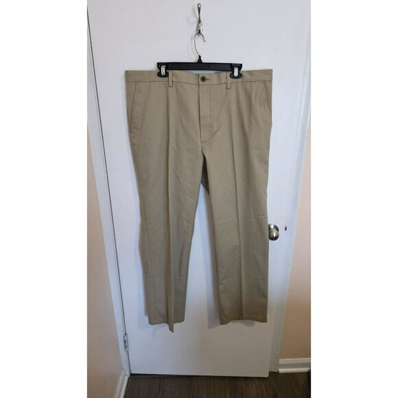 St John's Bay Pants Mens Size 42x32 Beige Khaki Straight Leg Easy Care NWT - Picture 1 of 8